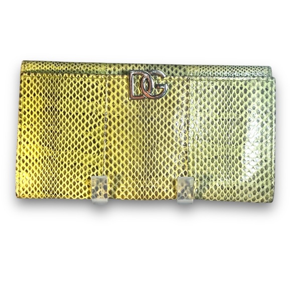 DOLCE & GABBANA🎈SALE Lime Green Genuine Reptile Wallet Silver Tone Logo Closure - Picture 3 of 17